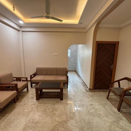 Srirangam Nandavanam Service Apartments Tiruchirappalli Zewnętrze zdjęcie
