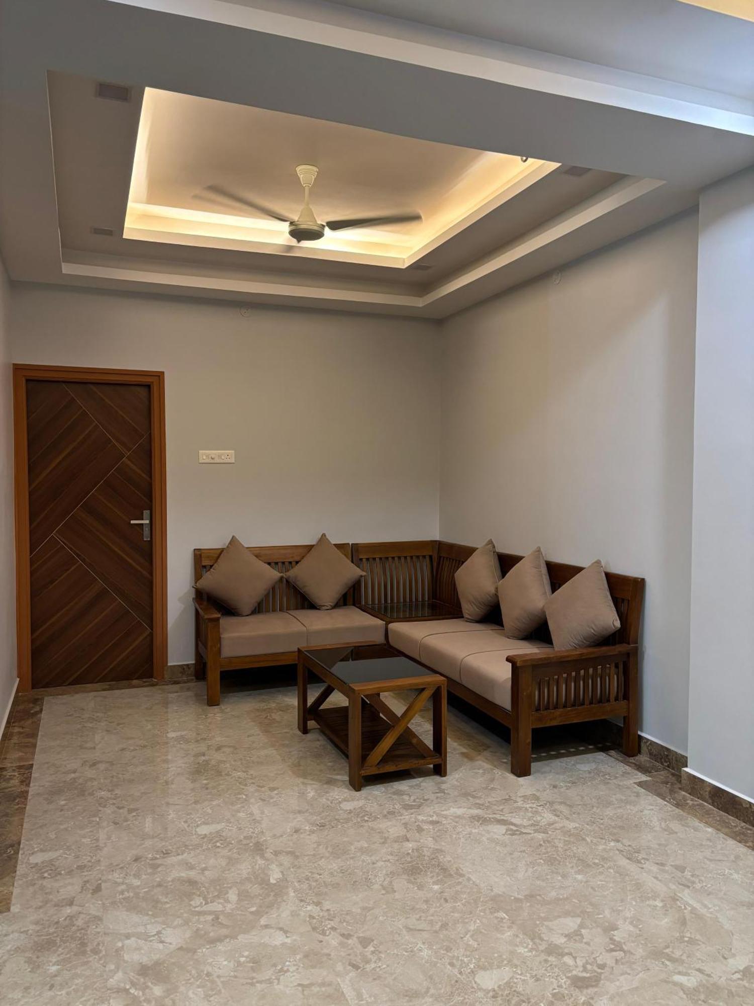 Srirangam Nandavanam Service Apartments Tiruchirappalli Zewnętrze zdjęcie