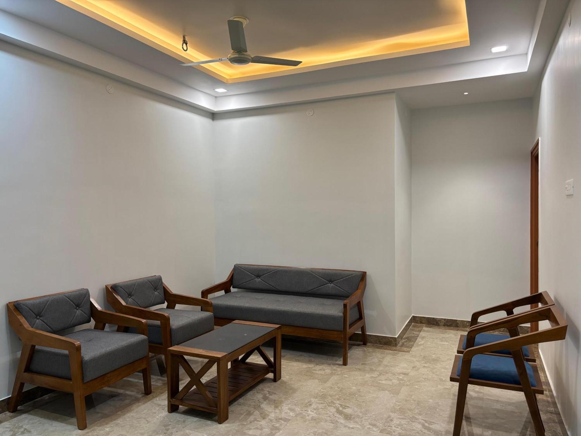 Srirangam Nandavanam Service Apartments Tiruchirappalli Zewnętrze zdjęcie