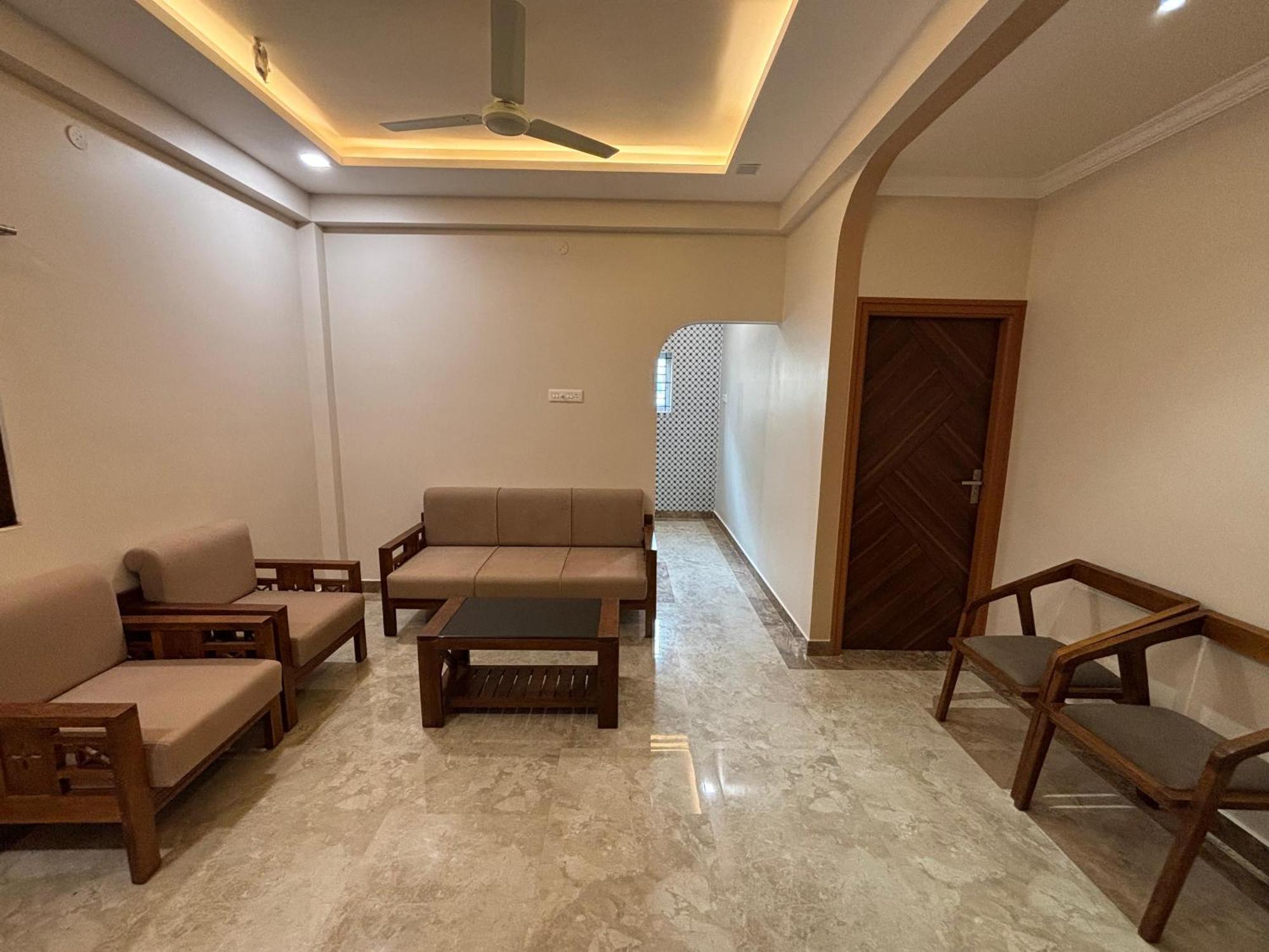 Srirangam Nandavanam Service Apartments Tiruchirappalli Zewnętrze zdjęcie