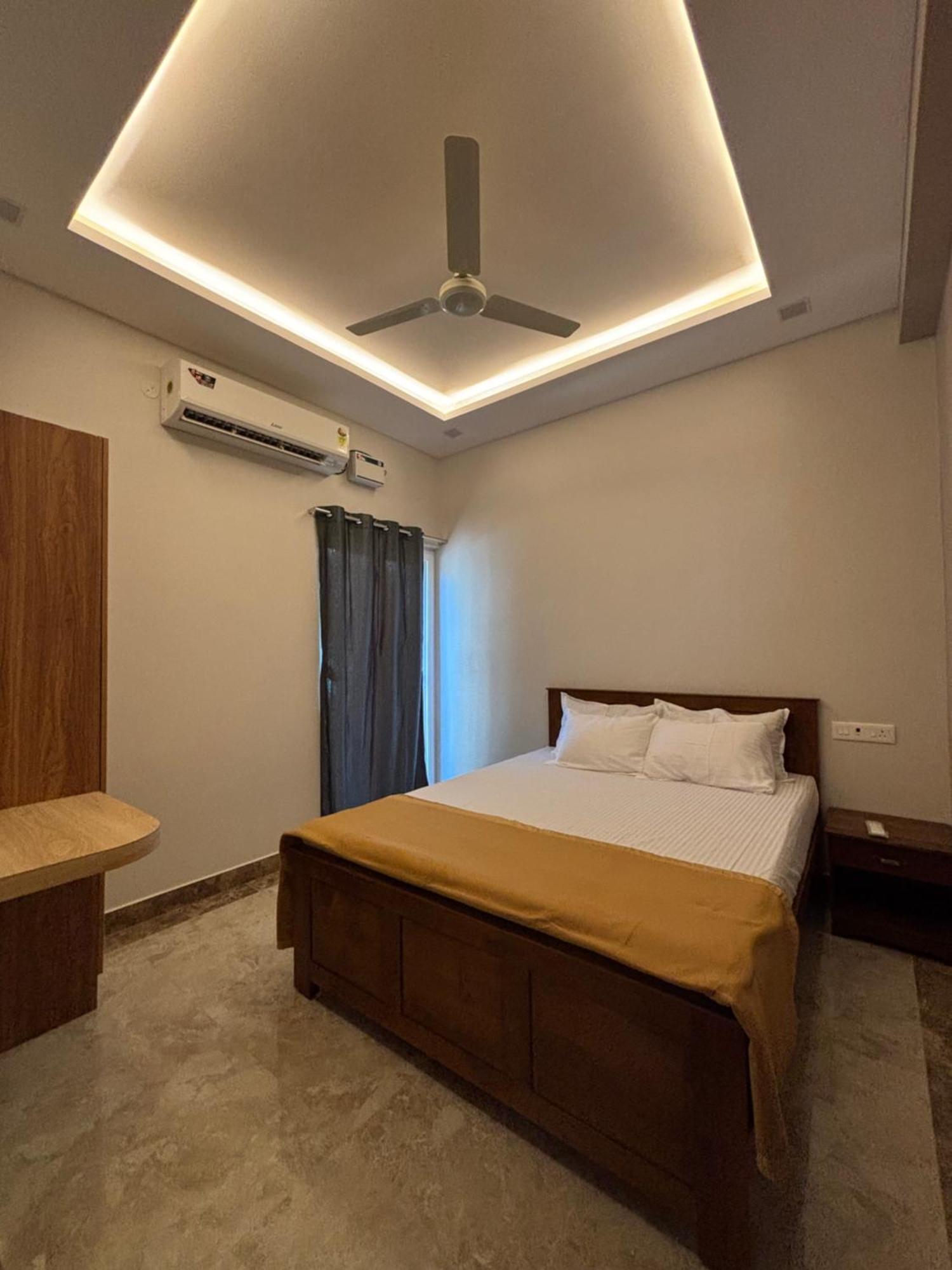 Srirangam Nandavanam Service Apartments Tiruchirappalli Zewnętrze zdjęcie